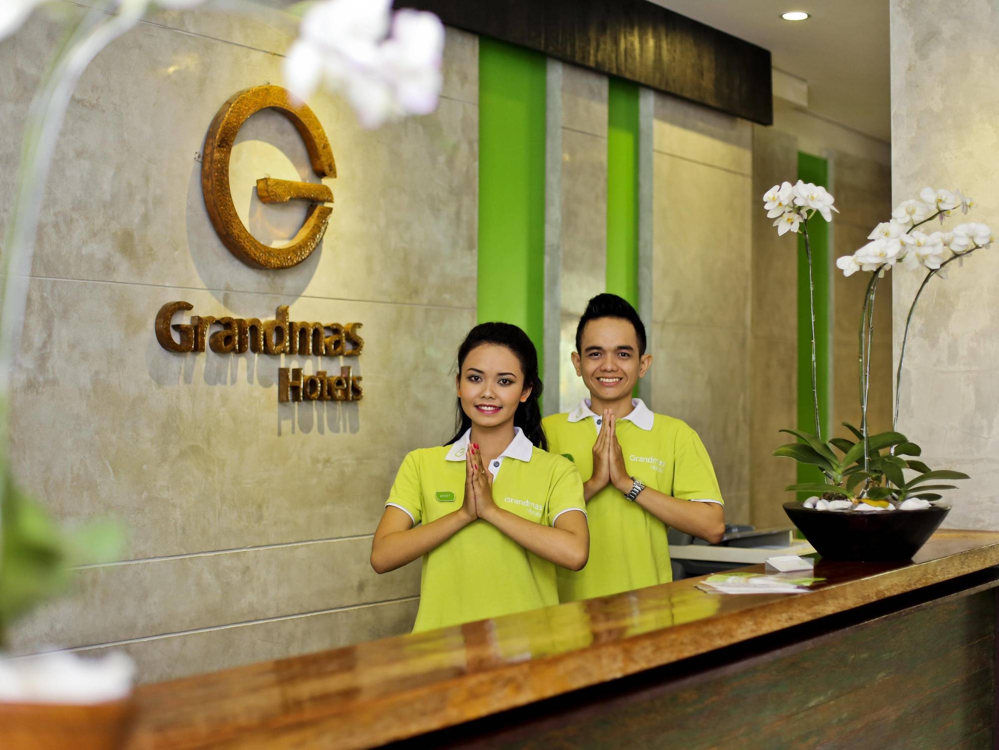 Grandmas Plus Hotel Airport Kuta Lombok Kültér fotó
